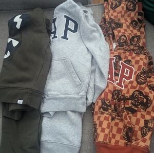 Gap boy  sweat suits
